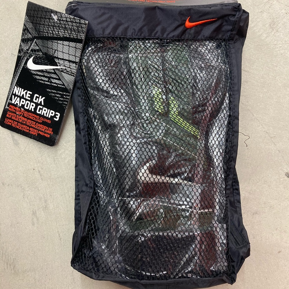 Nike GK Vapor Grip 3 - Size 9
